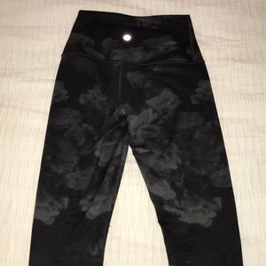 Lululemon floral leggings size 4